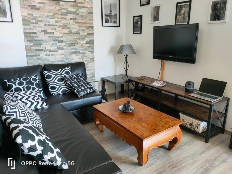 Grand T2 Esprit Loft Coeur De Sete